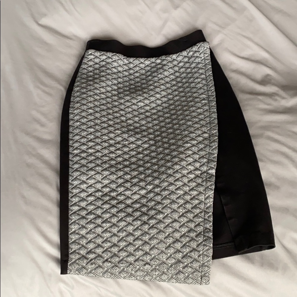 Anthropologie HD in Paris skirt size 2